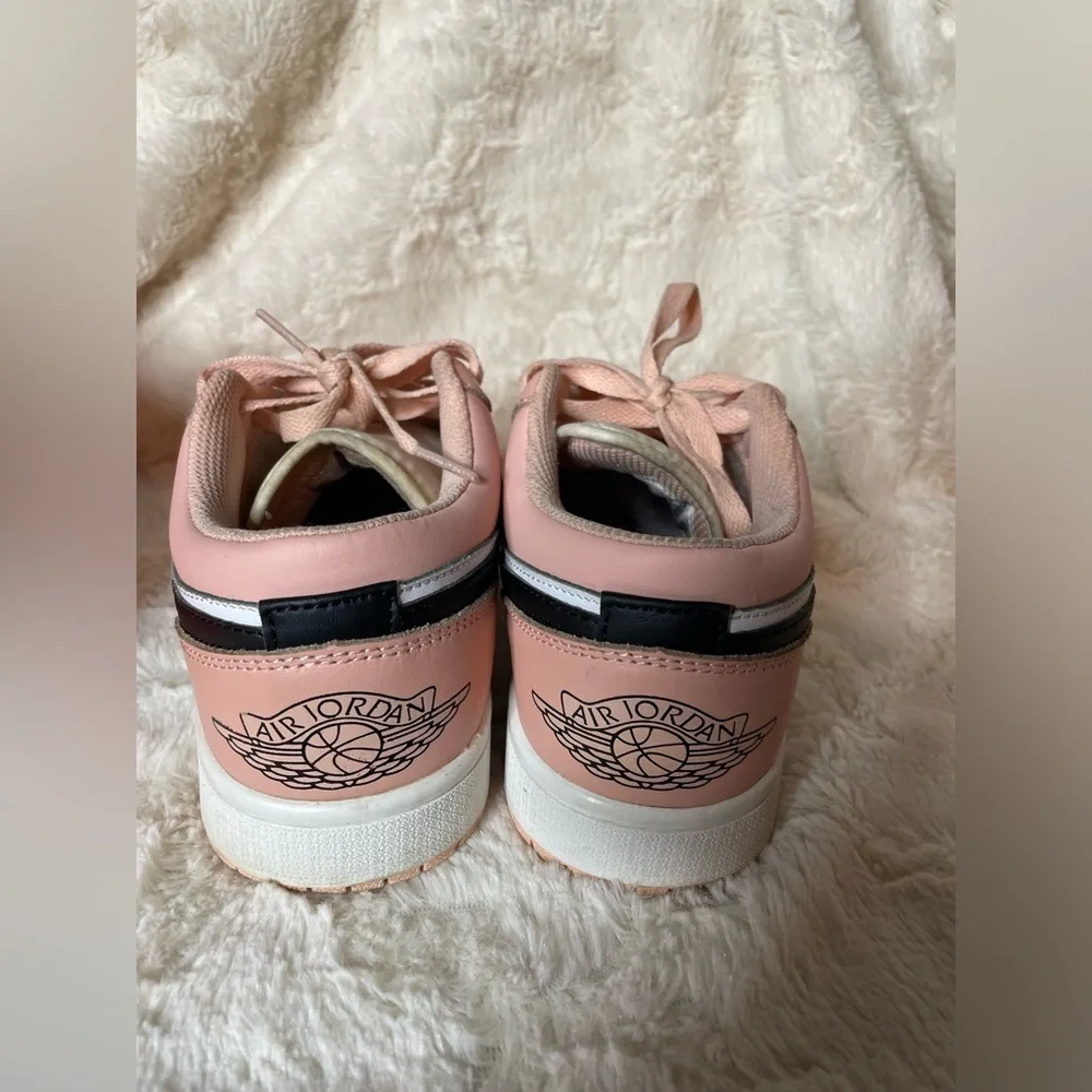 Size 7- Nike Air Jordan 1 Low GS ‘Light Arctic Pink’